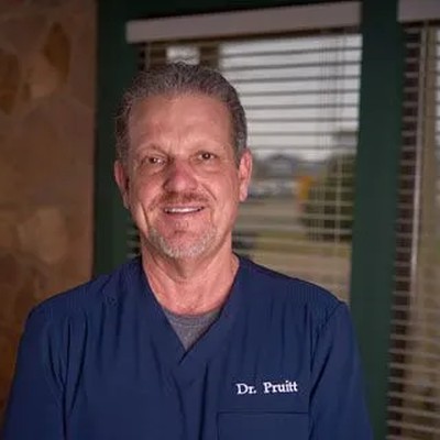 Dr. Sidney Pruitt, DC at Cleburne Chiropractic Clinic